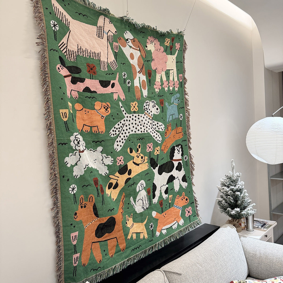 GiftoLuck Vintage Dog Park Jacquard Woven Tapestry Throw Blanket with Tassels