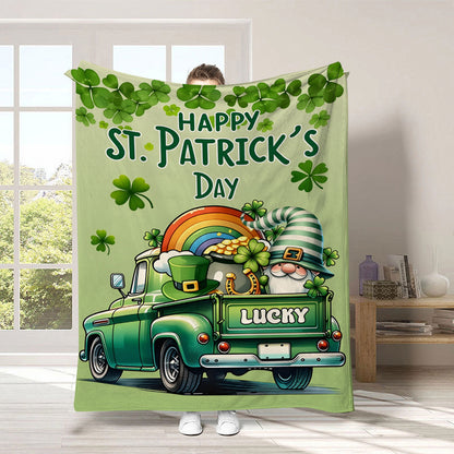 GiftoLuck Warm Cozy Vibrant St. Patrick's Day Flannel Blanket Featuring Irish Leprechauns, Pot of Gold, Shamrocks & Rainbow, Festive Home Decor for UK & Irish Celebrations, Bringing Good Fortune & Joy to Family Homes