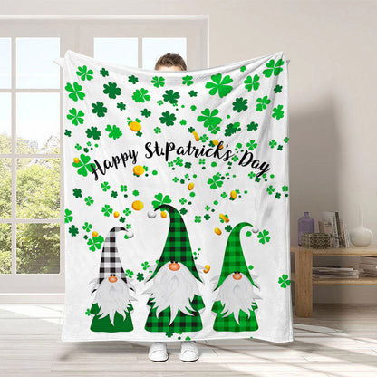 GiftoLuck Warm Cozy Vibrant St. Patrick's Day Flannel Blanket Featuring Irish Leprechauns, Pot of Gold, Shamrocks & Rainbow, Festive Home Decor for UK & Irish Celebrations, Bringing Good Fortune & Joy to Family Homes