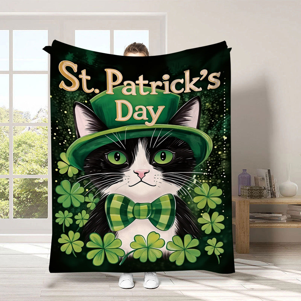 GiftoLuck Warm Cozy Vibrant St. Patrick's Day Flannel Blanket Featuring Irish Leprechauns, Pot of Gold, Shamrocks & Rainbow, Festive Home Decor for UK & Irish Celebrations, Bringing Good Fortune & Joy to Family Homes