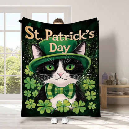 GiftoLuck Warm Cozy Vibrant St. Patrick's Day Flannel Blanket Featuring Irish Leprechauns, Pot of Gold, Shamrocks & Rainbow, Festive Home Decor for UK & Irish Celebrations, Bringing Good Fortune & Joy to Family Homes