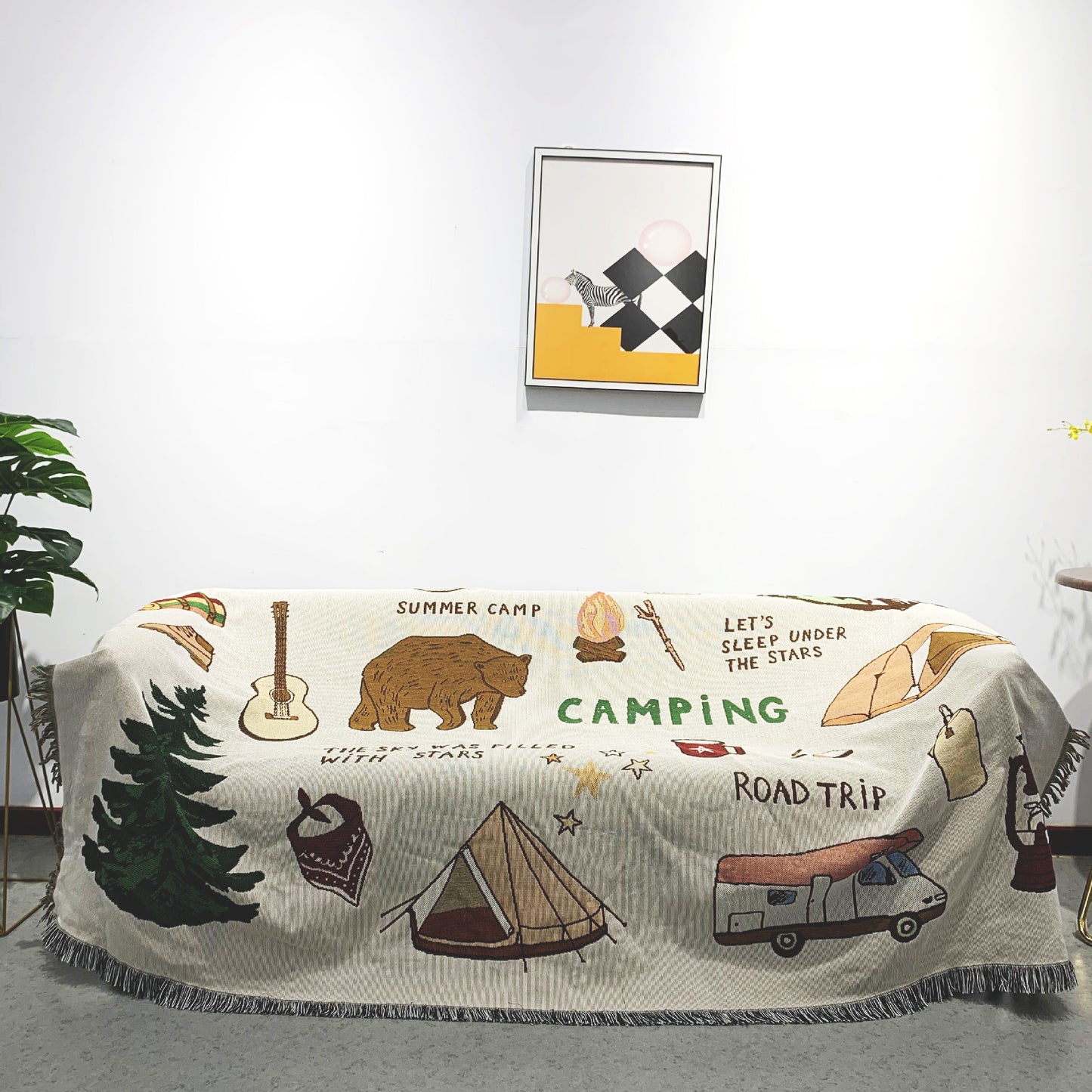 GiftoLuck Jacquard Woven Camping Picnic Tapestry Throw Blanket for Sofa and Outdoors