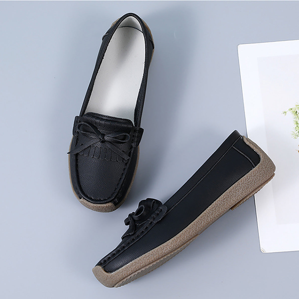 GifitoLuck Women’s Soft Leather Loafers with Tassel Bow, Lightweight Slip-On Flat Shoes, Cushioned Sole Casual Comfort Shoes, Thoughtful Gift for Mum or Grandma