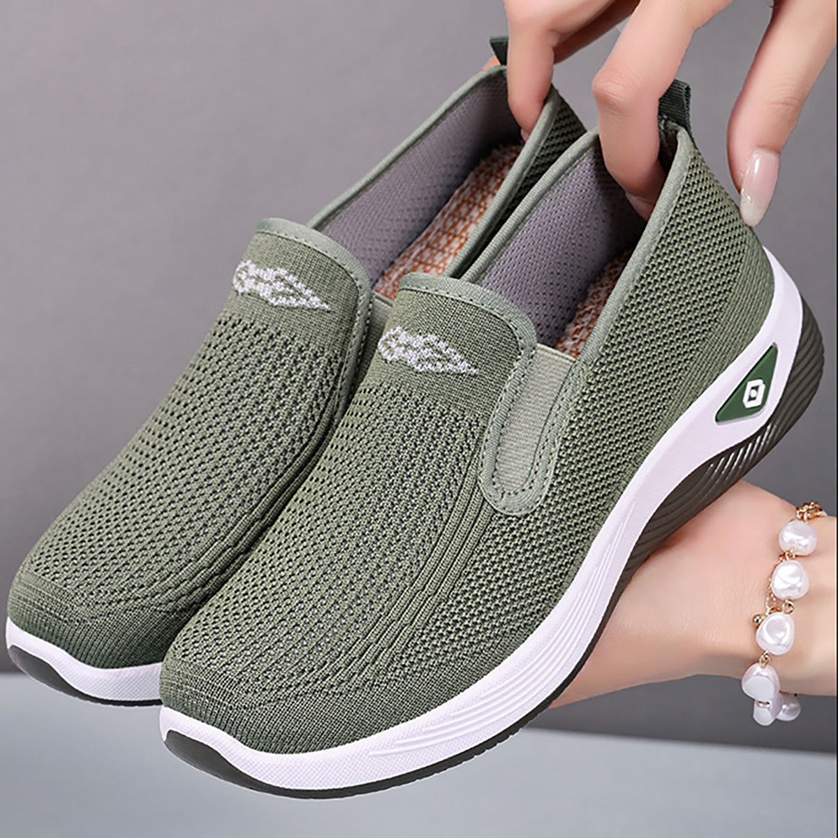 GifitoLuck Women’s Breathable Knit Slip-On Shoes, Lightweight Soft Sole Casual Comfort Loafers, Easy Everyday Walking Gift for Mum or Grandma