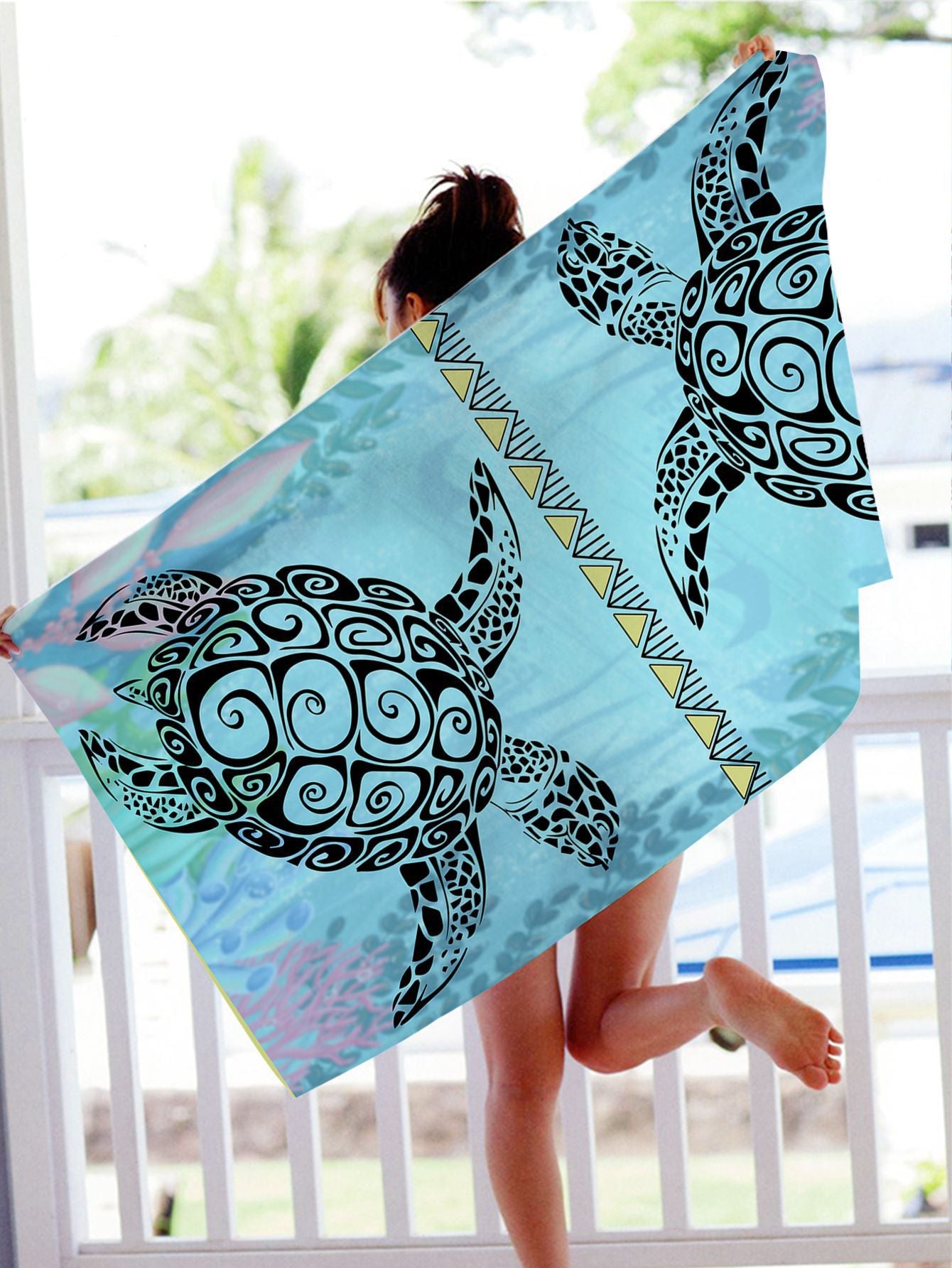 GiftoLuck Turtles Printing Beach Towel Quick Dry Sand Free Microfiber Holiday Travel Towel