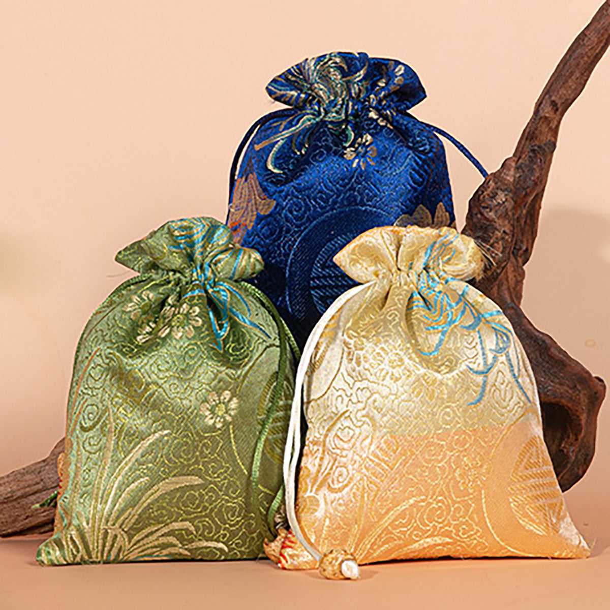 GifitoLuck Lavender Herbal Sleep Sachet, Natural Aromatherapy Hanging Pouch with Mugwort, Thoughtful Relaxation Gift for Mum, Nan or Partner on Mother’s Day