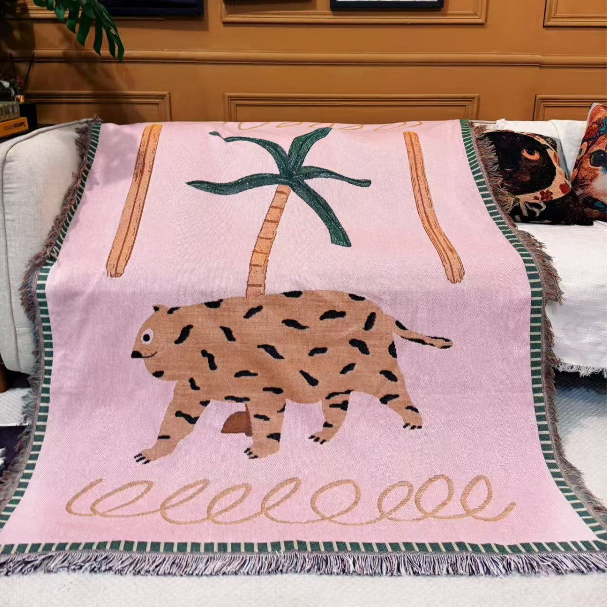 GiftoLuck Pink Hawaiian Leopard Jacquard Woven Tapestry Throw Blanket with Tassels