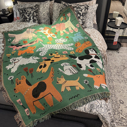 GiftoLuck Vintage Dog Park Jacquard Woven Tapestry Throw Blanket with Tassels