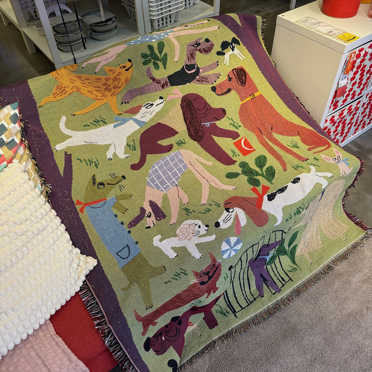 GiftoLuck Vintage Dog Park Jacquard Woven Tapestry Throw Blanket with Tassels