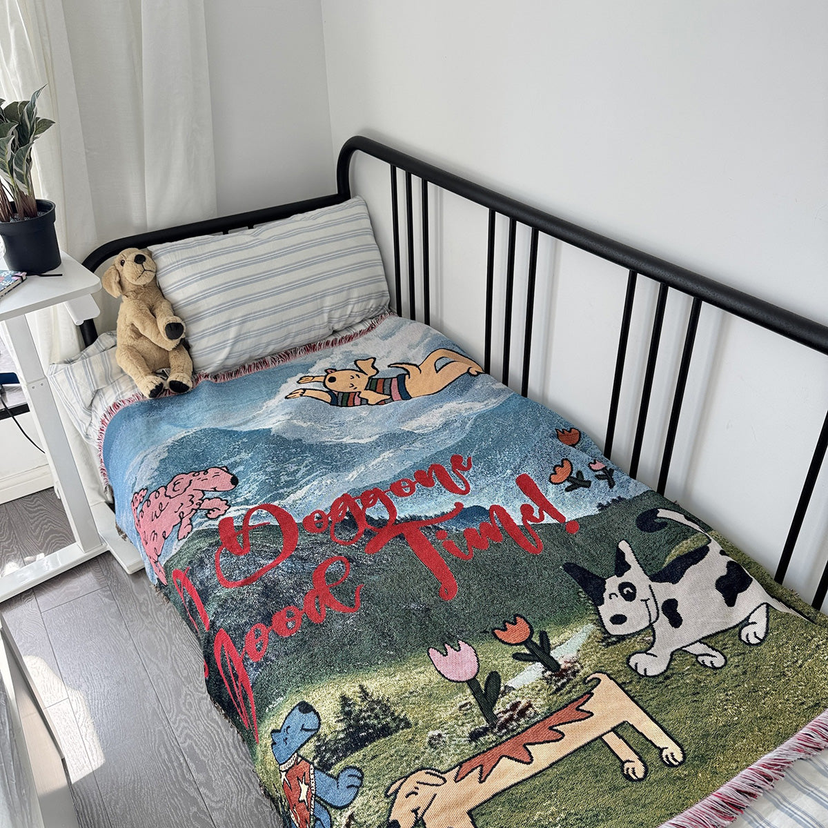 GiftoLuck Vintage Dog Park Jacquard Woven Tapestry Throw Blanket with Tassels
