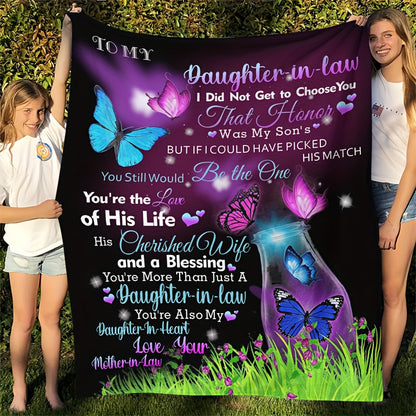 GiftoLuck “To My Daughter-In-Law” Flannel Blanket – Perfect Gift from Mother-in-Law