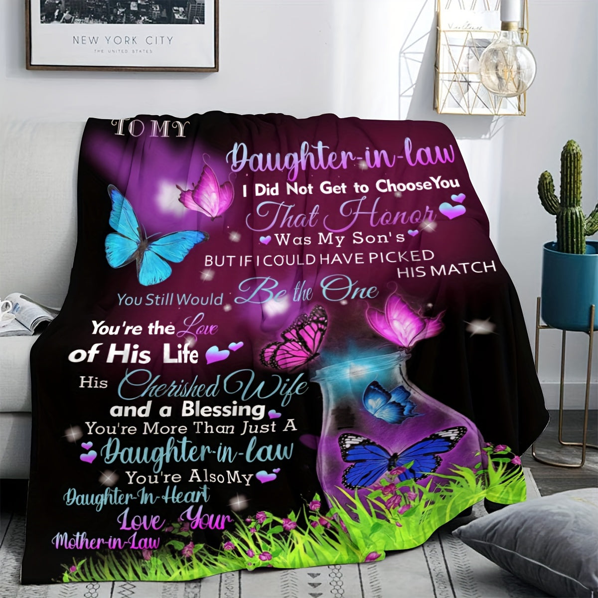 GiftoLuck “To My Daughter-In-Law” Flannel Blanket – Perfect Gift from Mother-in-Law