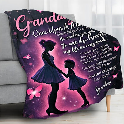 GiftoLuck “To My Granddaughter” Soft and Warm Flannel Blanket – Gift from Grandma to Granddaughter's Birthday or Graduation