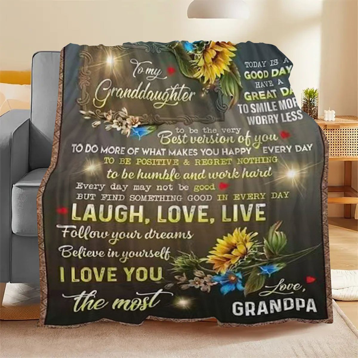 GiftoLuck “To My Granddaughter” Soft and Warm Flannel Blanket – Gift from Grandma to Granddaughter's Birthday or Graduation